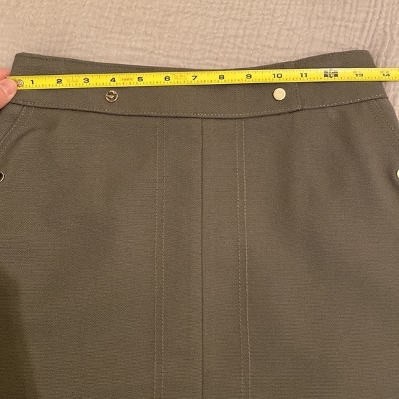 H&M green mini skirt. Size 4 . New. - Picture 12 of 12